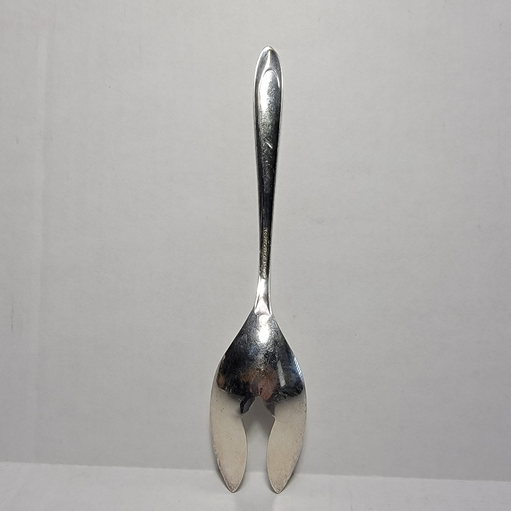 Antique, Vintage Collectible Serving Piece, 7.75" MERIDEN Silver Plate